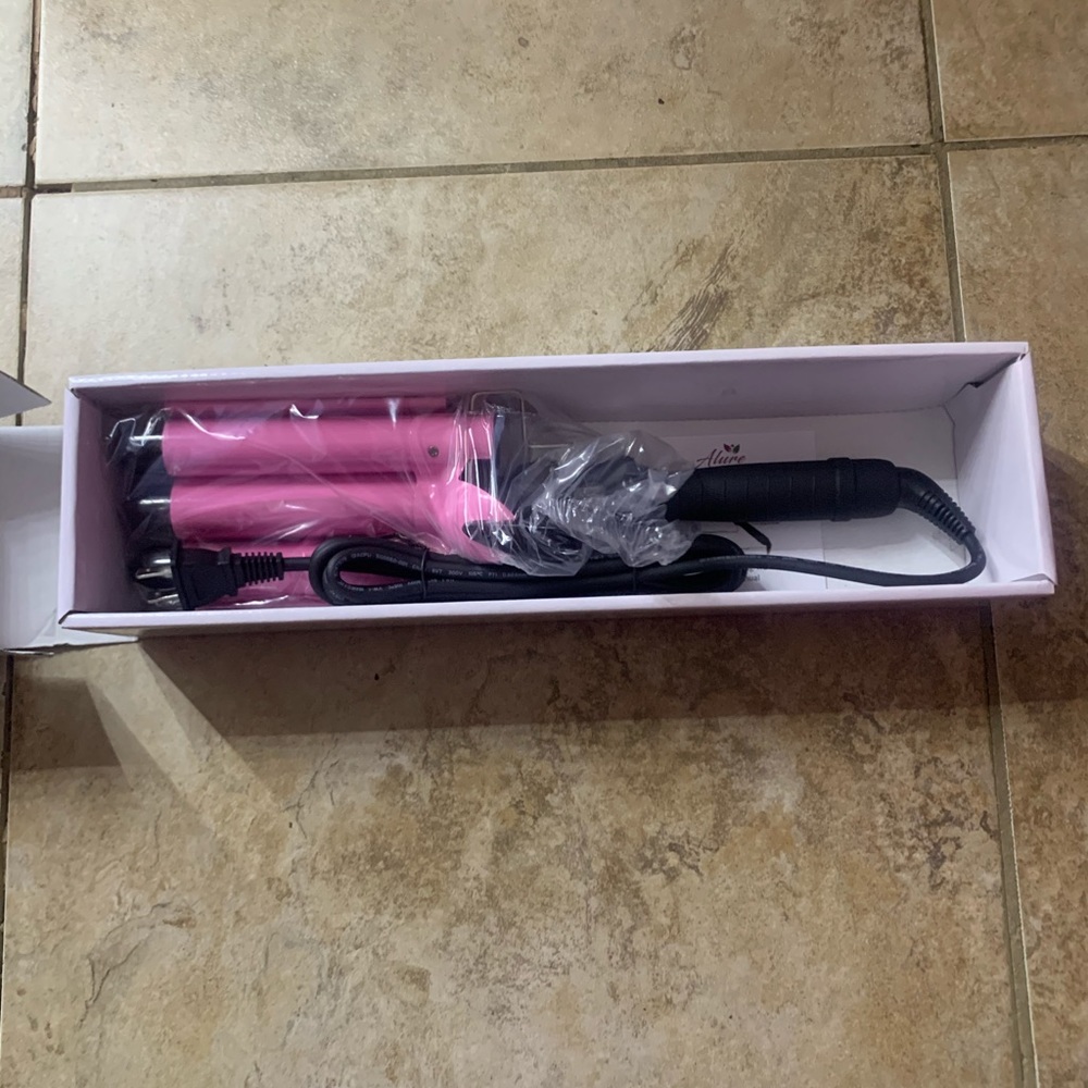 Alure Three Barrel Curling iron BRAND NEW